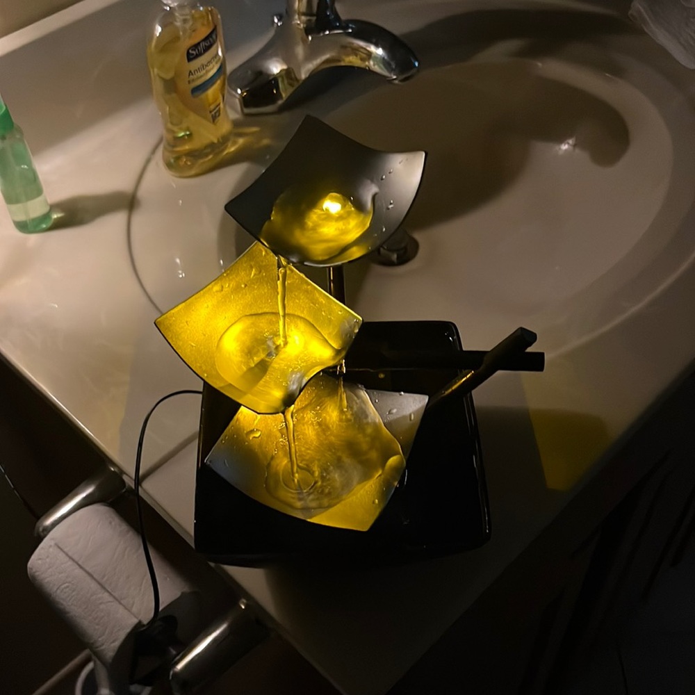Homedics Tabletop Water Fountain with lights